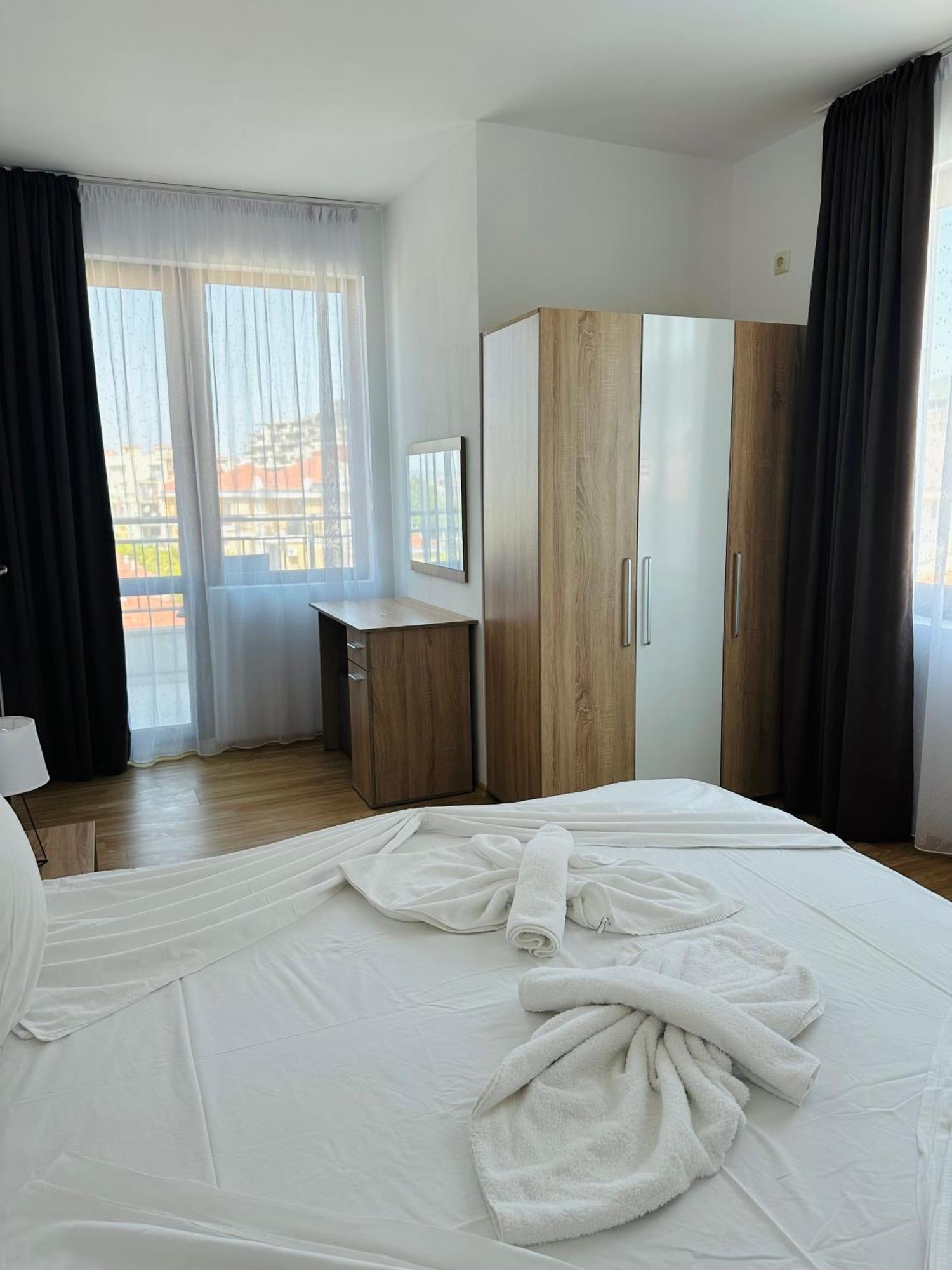 Black Sea Apartments Sveti Vlas Exteriör bild