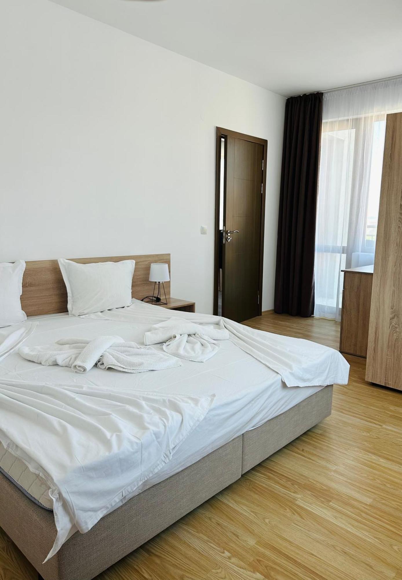 Black Sea Apartments Sveti Vlas Exteriör bild